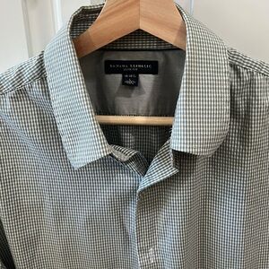 Banana Republic button-down dress shirt. Size 16– 16 1/2, large. Slim fit.
